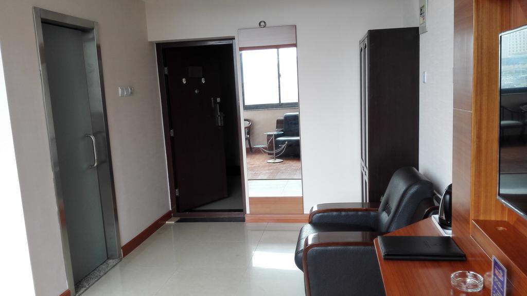 Weihai Times Business Hotel Стая снимка