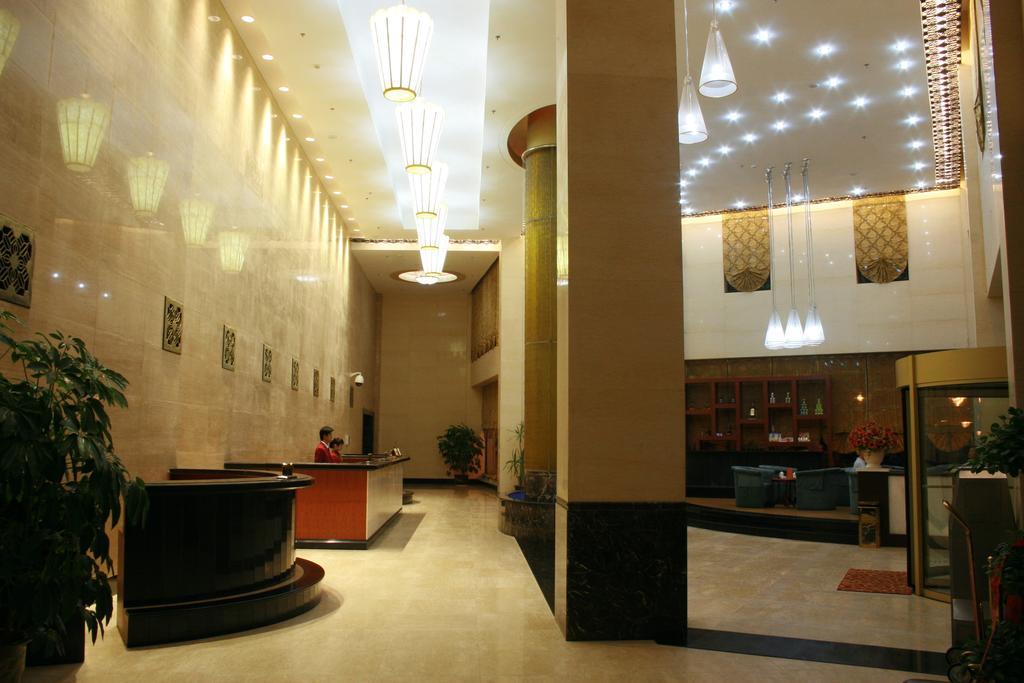 Weihai Times Business Hotel Екстериор снимка